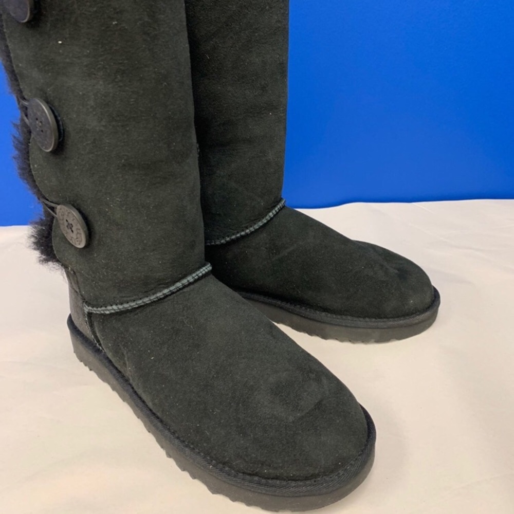 UGG boots size 8